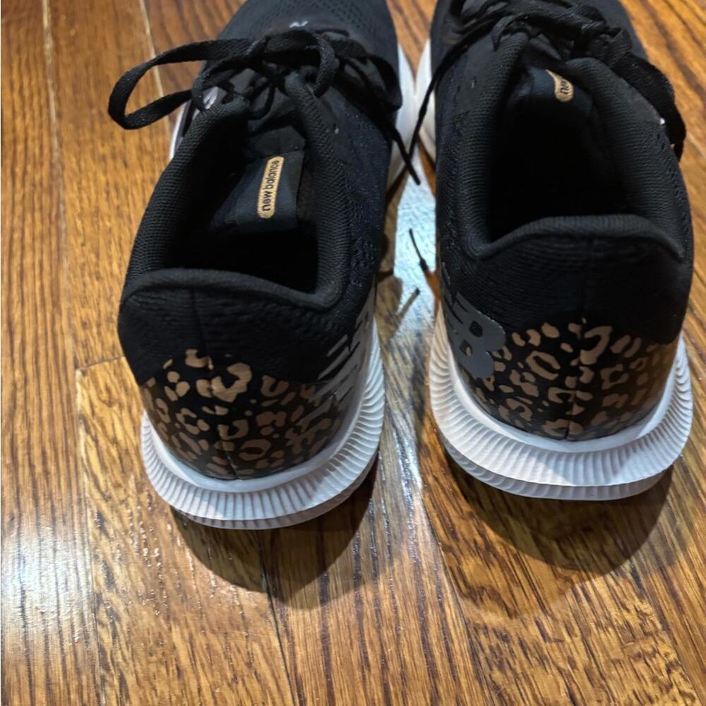 Women’s New Balance Black Athletic Shoes size 9.5